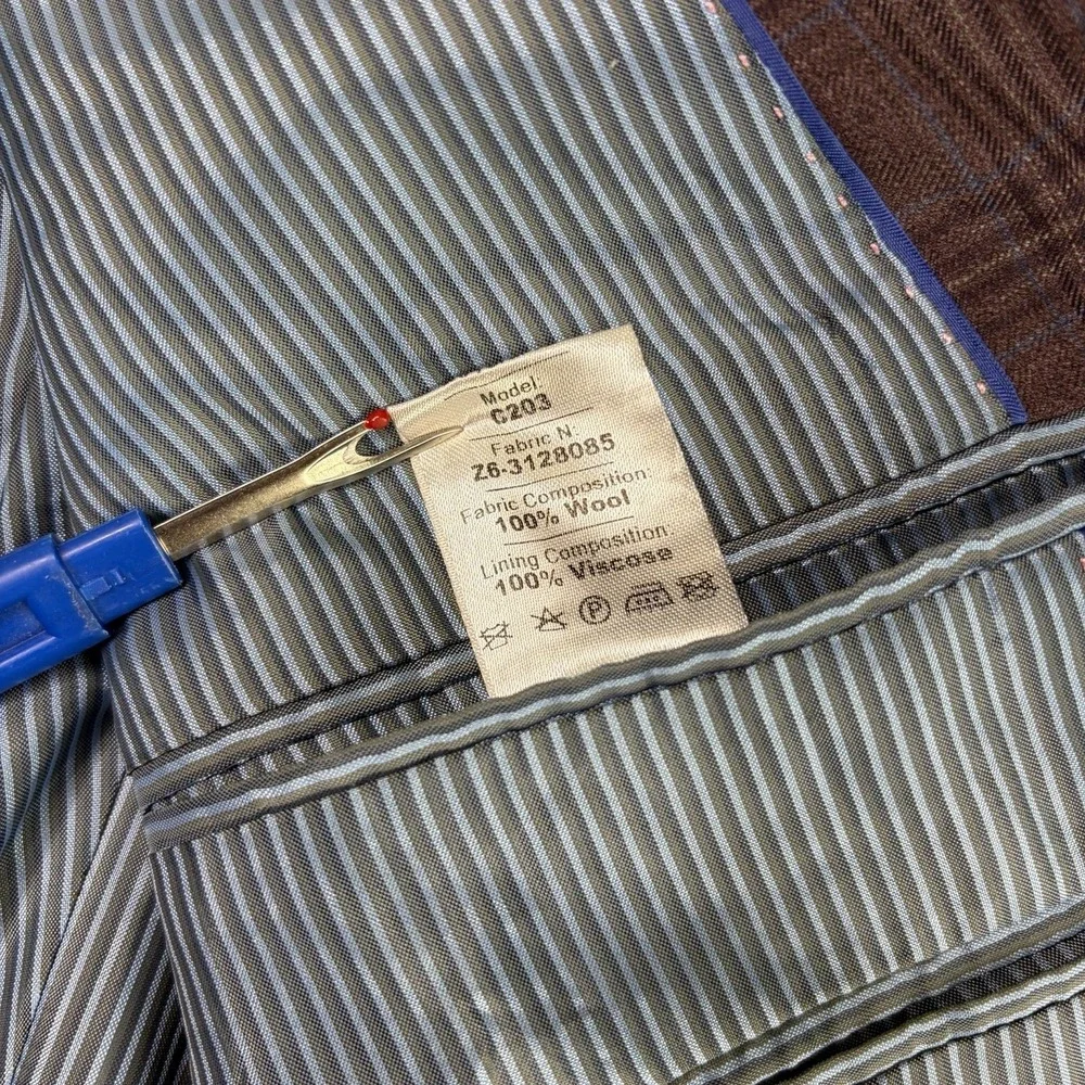 The Trunk Club Custom Twill Wool Mini-Windowpane Plaid Blazer Mens 40R Burgundy